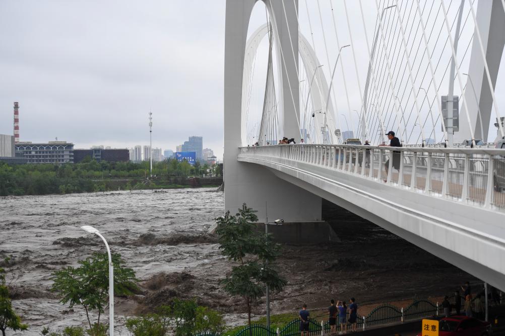 直击北京强降雨：房山和门头沟部分地区通讯信号中断