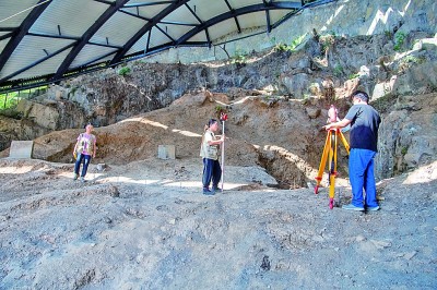 探寻长江古人类文明发展进程 巫山龙骨坡遗址考古发掘再次启动